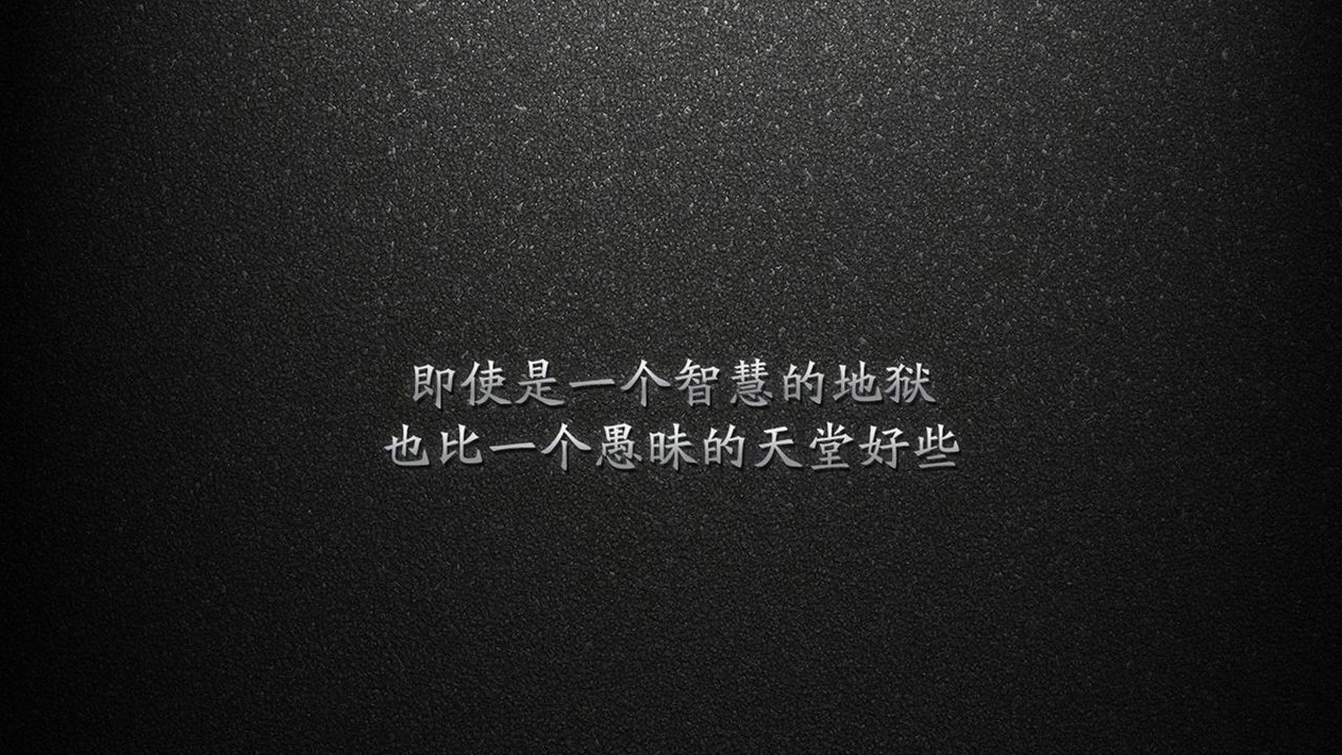 球迷狂欢：现场氛围火爆，激烈赛事不断，球迷狂欢节