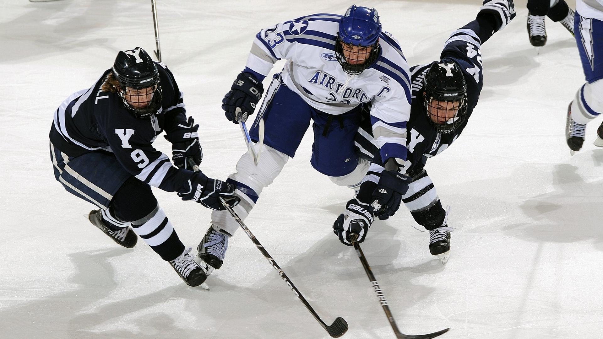 “高新区全民健身馆壁球赛：一个回合的变化，决定冠军命运！”